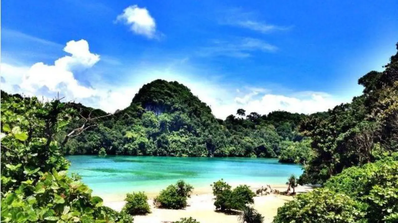 [Bintang] Pulau Sempu