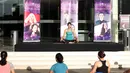 Yoga bersama Bintang.com dipimpin instruktur cantik bernama Rere. Salah satu tenaga pengajar Yoga ternama di daerah Kemang, Jakarta Selatan. Tanpa dipungut biaya.(Deki Prayoga/Bintang.com)