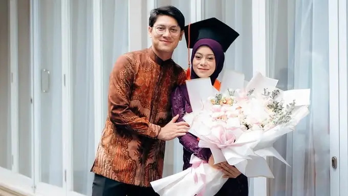 Tampilan Lesti Kejora Wisuda saat Hamil Besar
