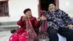 Walau sudah berumur dan penuh beda pendapat, orang-orang ini masih menjaga hubungan baik dan romantisme.