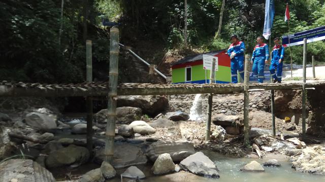 Energi Mandiri PLTMH Terangi Pelosok Indonesia