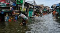 BPBD Jakarta juga mengatakan salah satu kendala mengatasi banjir rob di pesisir Jakarta ialah persoalan penurunan tanah. (merdeka.com/Arie Basuki)
