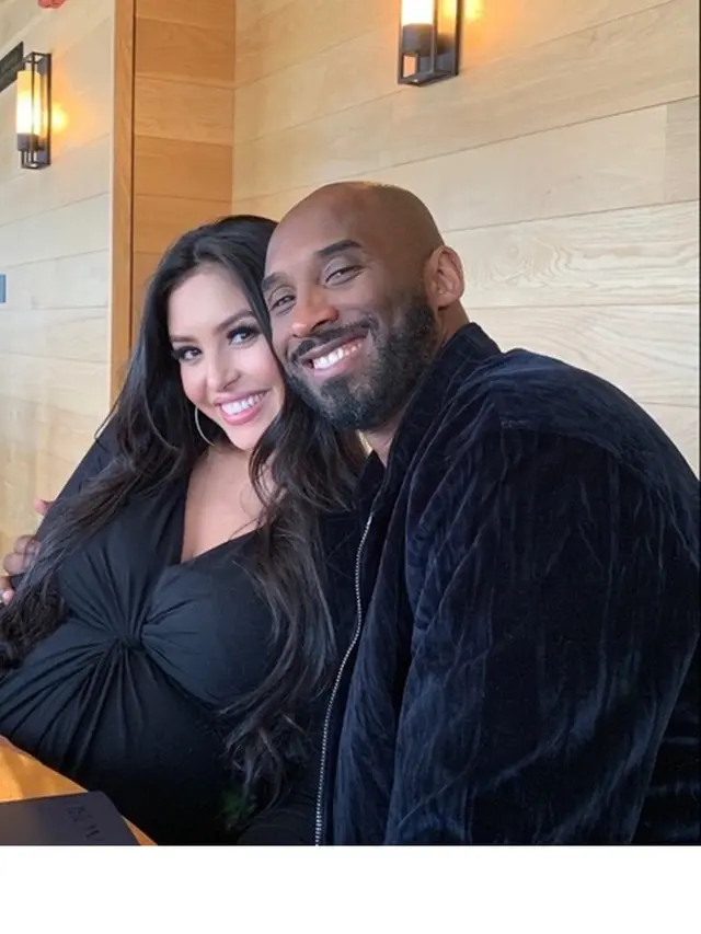 7 Potret Kenangan Kobe Bryant dan Istri, Tulis Pesan Haru di Media Sosial