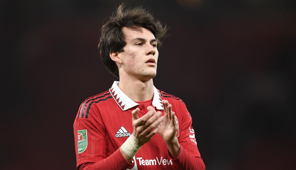 Facundo Pellistri banyak dipinjamkan selama di Manchester United. Musim ini, ia kembali dari masa peminjamannya dari Deportivo Alaves dan diprediksi akan membuat keajaiban. Sayangnya, Pellistri belum banyak dipercaya oleh Pellestri oleh Erik Ten Hag musim ini. Ia baru bermain sebanyak dua kali dengan mencetak satu gol. (AFP/Oli Scarff)