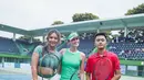 Genie Bouchard sendiri adalah petenis yang sempat mencapai final Wimbledon pada 2014 dan dikenal akan bakatnya di dunia olahraga. Momen tanding antara Luna dan Genie ini sontak menjadi sorotan, tak hanya di kalangan penggemar tenis, tetapi juga para pengikut Luna yang memberikan pujian atas keberaniannya.  (Liputan6.com/IG/@lunamaya)