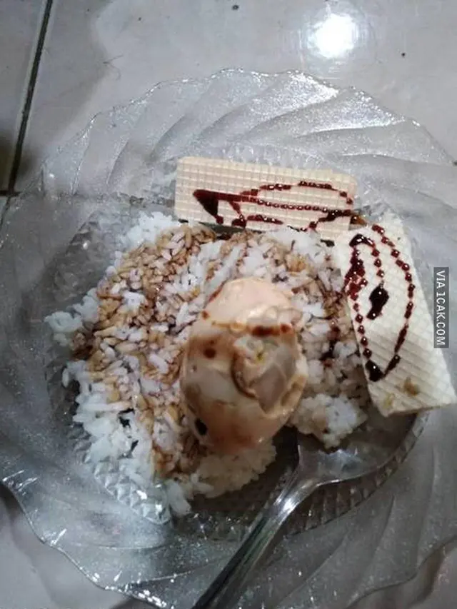 8 Cara Unik Netizen saat Makan Es Krim Ini Bikin Geleng Kepala