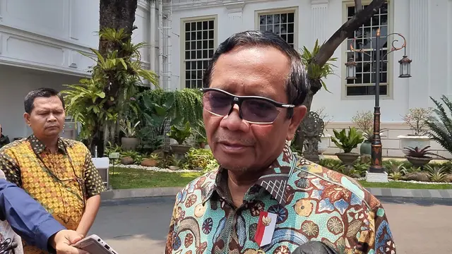 Menteri Koordinator Bidang Politik, Hukum, dan Keamanan Mahfud MD mengungkapkan, Menteri Pertanian Syahrul Yasin Limpo sudah berstatus tersangka korupsi.