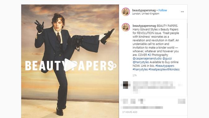 Harry Styles menghiasi sampul majalah Beauty Papers. (dok. Instagram @beautypapersmag/https://www.instagram.com/p/B91RIOPl5g_/Putu Elmira)