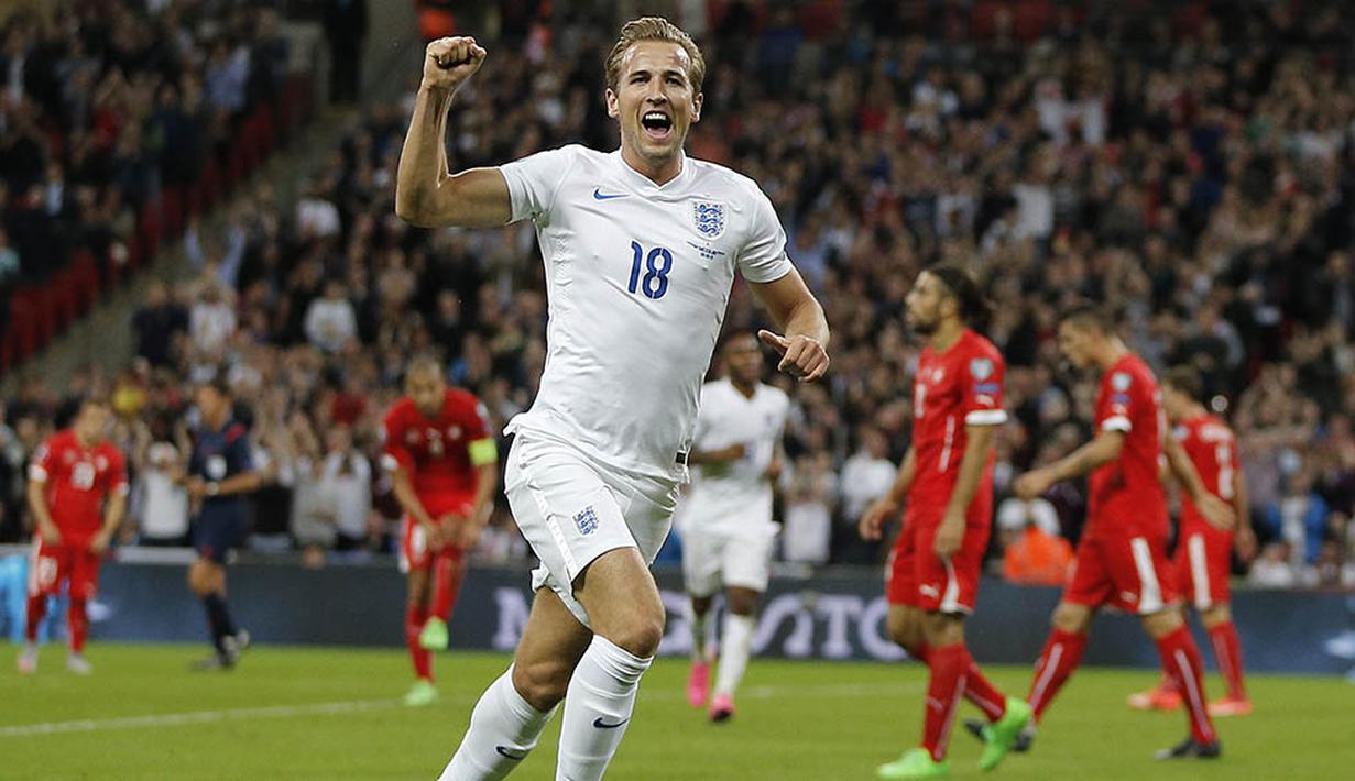 Penyerang - Harry Kane, penampilannya bersama Tottenham dan timnas Inggris sangat memukau. Striker 22 tahun ini dipercaya akan menjadi pilihan pertama bagi Roy Hodgson untuk berperan sebagai mesin gol The Three Lions. (AFP/Adrian Dennis)