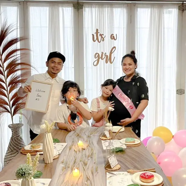 7 Momen Baby Shower Istri Wendi Cagur, Unggkap Jenis Kelamin Buah Hati