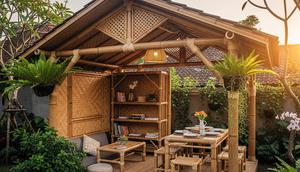 Inspirasi Gazebo Bambu Modern di Halaman Rumah Kampung. Foto: Gemini