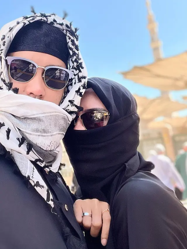 6 Potret Angga Wijaya Mantan Suami Dewi Perssik Pamer Wajah Wanita yang Diduga Istri Baru