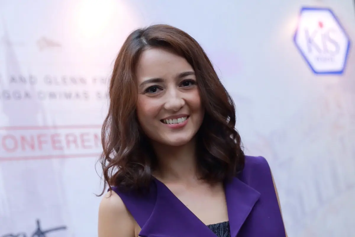 [Bintang] Julie Estelle