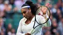 Bagi Serena Williams ini merupakan kali kedua berturut-turut dirinya gagal di putaran pertama turnamen Wimbledon. Tahun lalu, ia mengalami cedera akibat terpeleset saat bertanding. (AFP/Glyn Kirk)
