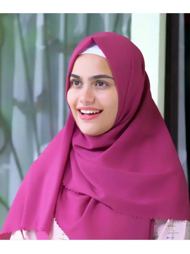 6 Potret Pemeran Wanita Sinetron Trio Gabut Kursus Iman Pakai Hijab, Memesona