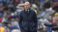 Paris Saint-Germain menyiapkan nama Zinedine Zidane untuk menjadi suksesor  Pelatih Unai Emery pada musim panas 2018. (AFP/Gabriel Bouys)
