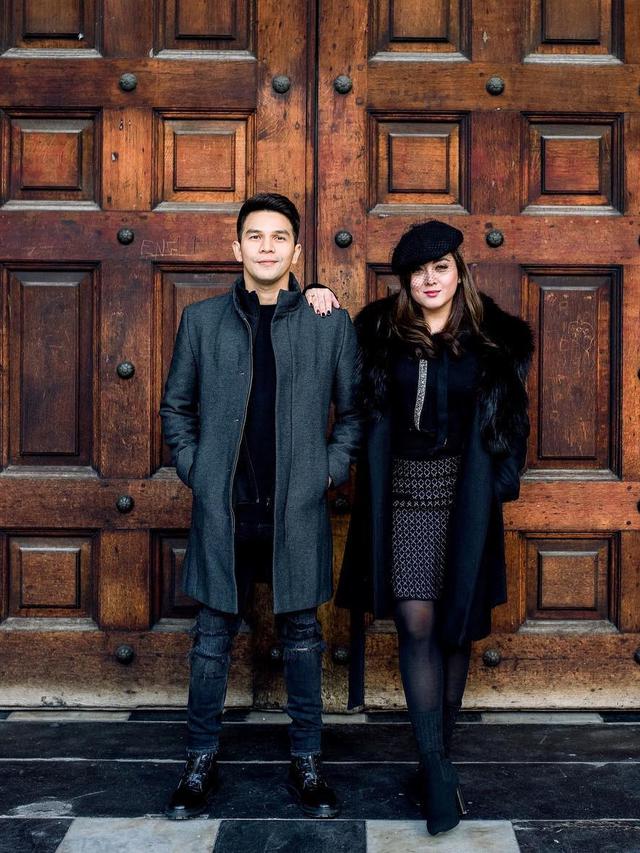 Jonathan Frizzy dan Dhena Devanka.