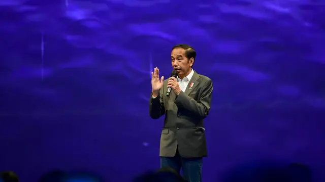 Presiden Joko Widodo (Jokowi) memberikan sambutan di acara bertajuk Ibu Kota Nusantara Sejarah Baru Peradaban Baru, Djakarta Theater, Jakarta, Selasa (18/10/2022) (Muhammad Genantan Saputra/Merdeka.com)