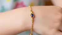 Model Gelang Emas Anak Perempuan SD. Foto: Gemini
