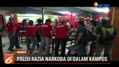 Satu per satu para mahasiswa yang masih berada di lingkungan kampus langsung digeledah petugas.