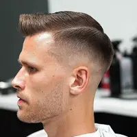 Model potongan rambut fade undercut (Sumber: Instagram/wahlpro)