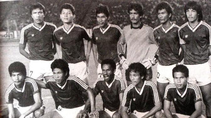Skuat Timnas Indonesia di SEA Games 1987 yang sukses mengalahkan Malaysia di final. (Repro Timnassuporterblogspot)