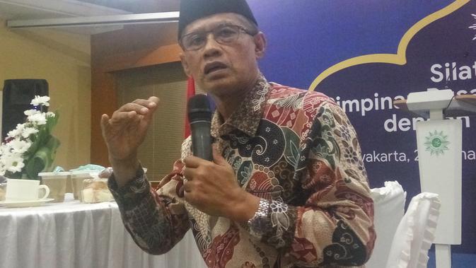 Ketua Umum PP Muhammadiyah Haedar Nashir menyampaikan dua pesan perdamaian Idul Fitri 1440 H (Liputan6.com /Switzy Sabandar)