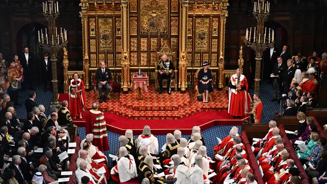 Tampil di Parlemen Inggris, Pangeran William dan Camilla Cetak Sejarah Baru