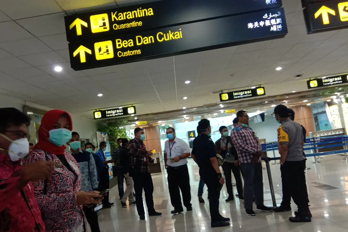 Pemeriksaan penumpang di Bandara Supadio Pontianak