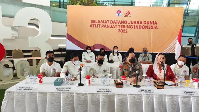 Penyambutan atlet panjat tebing Indonesia di Bandara Soekarno-Hatta