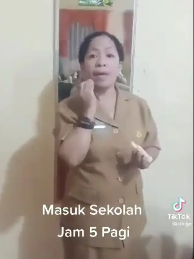 Curhat Guru-guru NTT Soal Sekolah Jam 5 Pagi: Sudah Siap Jam Pertama, Bu Gurunya Belum Pakai Bedak