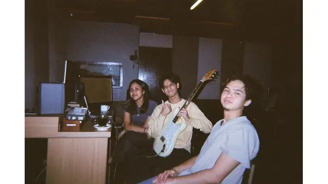 6 Potret Dul Jaelani dan Zavier Anak Andra Gitaris Dewa 19, Kompak Ngeband Bareng