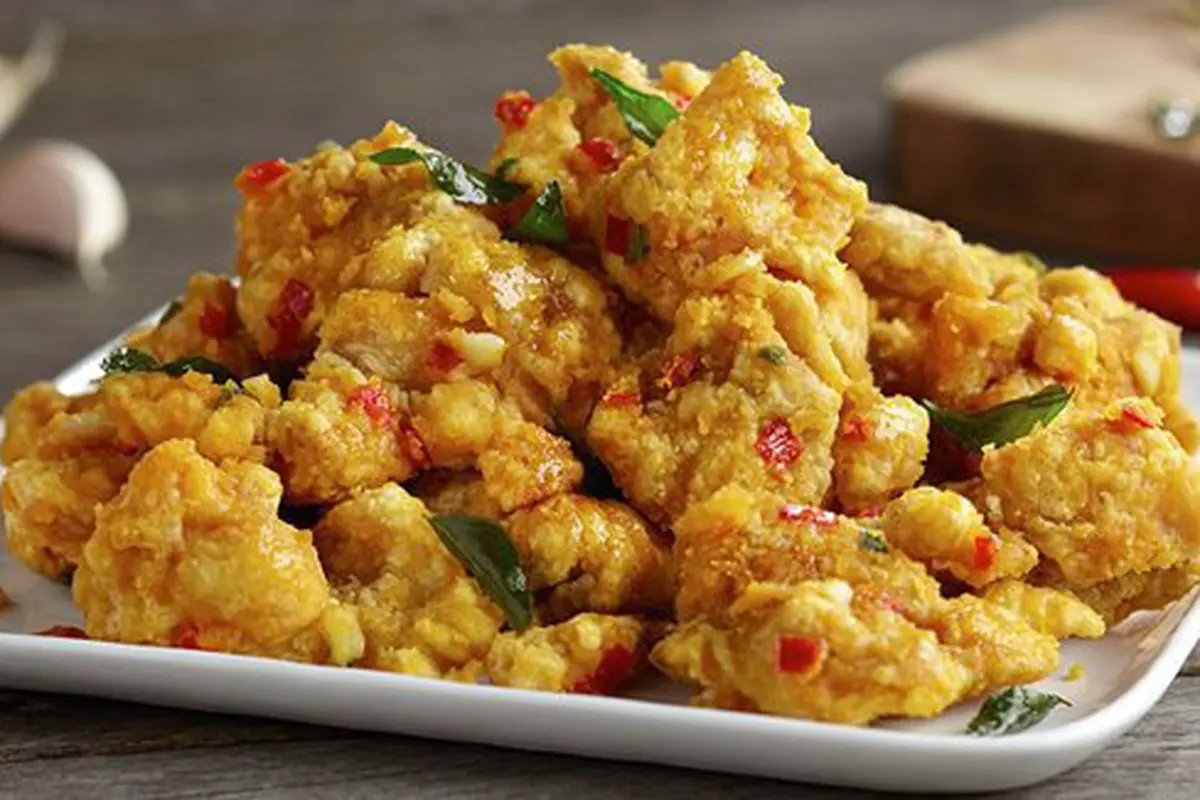 Ayam krispi saus telur asin/copyright Knorr Singapore