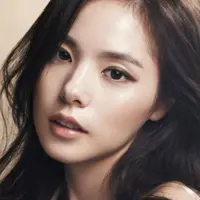 Min Hyo Rin mengaku hidungnya asli. 
