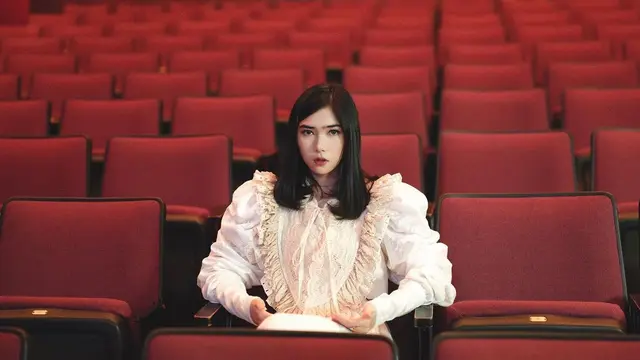 [Fimela] Isyana Sarasvati