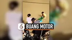 BIAR JERA, POLISI BUANG MOTOR PELAKU BALAP LIAR KE KALI