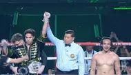 El Rumi dinyatakan menang TKO lawan Jefri Nichol di ajang Superstar Knockout Vol.3, yang digelar di di Jakarta Convention Center dan tayang di Vidio, Sabtu (9/8). (Ist)