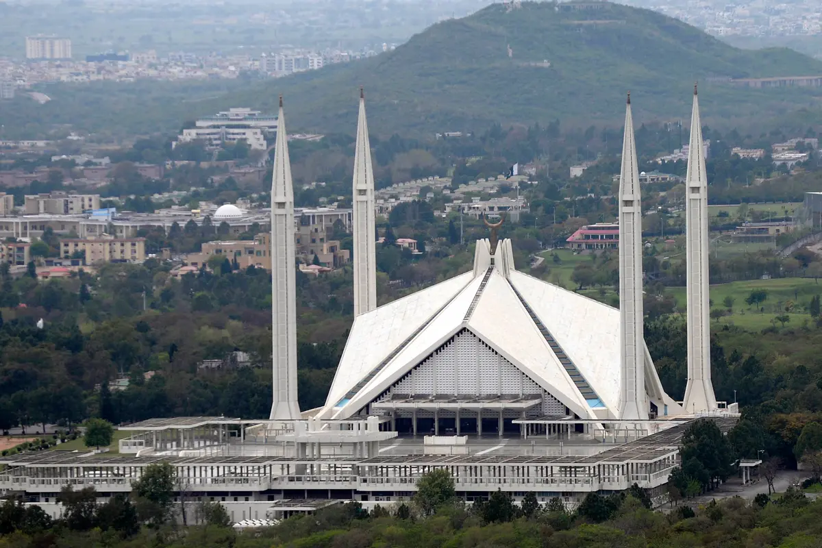 Cegah COVID-19, Pakistan Berlakukan Lockdown Parsial
