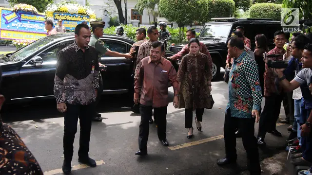Wapres Jusuf Kalla dan Try Sutrisno Layat Mendiang Probosutedjo