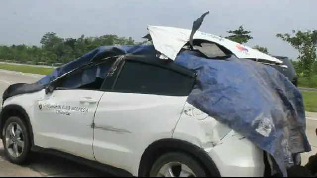 Mobil yang terlibat kecelakaan di Tol Cipali