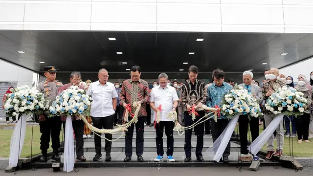 Menteri Perdagangan Zulkifli Hasan melepas ekspor ponsel pintar (smartphone).