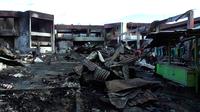 Kebakaran yang terjadi pada Jumat, 2 Maret 2018, menghanguskan Shopping Center Limboto dan satu pasar tradisional. (Liputan6.com/Aldiansyah Mochammad Fachrurrozy)