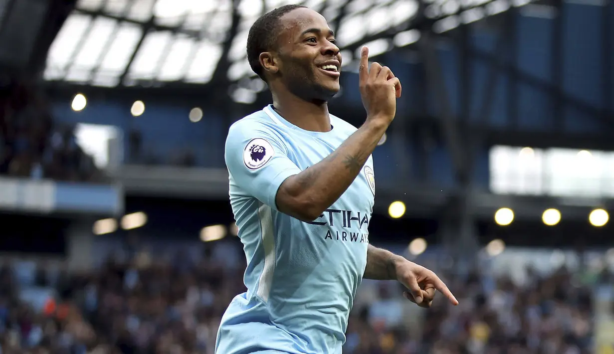 Dua gol pemain Manchester City, Raheem Sterling membuat Crystal Palace takluk pada lanjutan Premier League di Etihad Stadium, Manchester, (23/9/2017). City menang telak 5-1. (Nick Potts/PA  via AP)