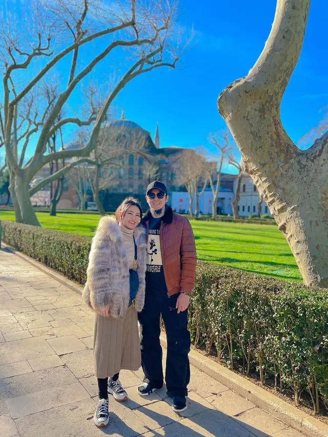 Via Vallen liburan di Turki (Instagram/viavallen)