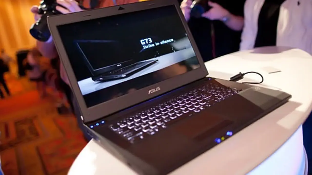 asus-sale-131217c.jpg