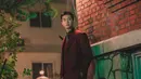 Dibintangi oleh aktor multitalenta Ok Taecyeon, serial ini menampilkan romansa mendebarkan antara seorang vampir yang ingin merasakan kehangatan cinta dan seorang wanita berhati dingin yang tidak punya waktu untuk percintaan. (Foto: Prime Video)