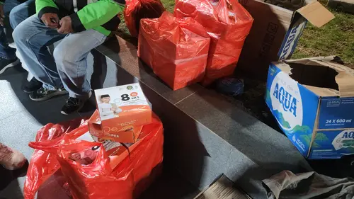 Nasi kotak bergambar politikus PKS