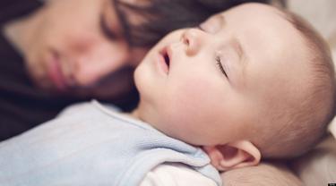 Dari Ciuman Hingga Tidur Bareng Ini 10 Momen Indah Ayah Dan