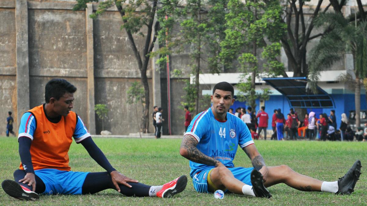Kapten Fourteen Bawa Tim Basket Pakai Sepatu Futsal, Berjuang di DBL Surabaya 2025