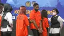 Beberapa Warga Negara Asing (WNA) yang terjaring Operasi Wira Waspada 2025 diperlihatkan saat rilis di Gedung Direktorat Jenderal Imigrasi, Jakarta Selatan, Selasa (16/12/2025). Direktorat Jenderal Imigrasi mengamankan sebanyak 220 Warga Negara Asing (WNA) dalam Operasi Wirawaspada 2025. (merdeka.com/Arie Basuki)